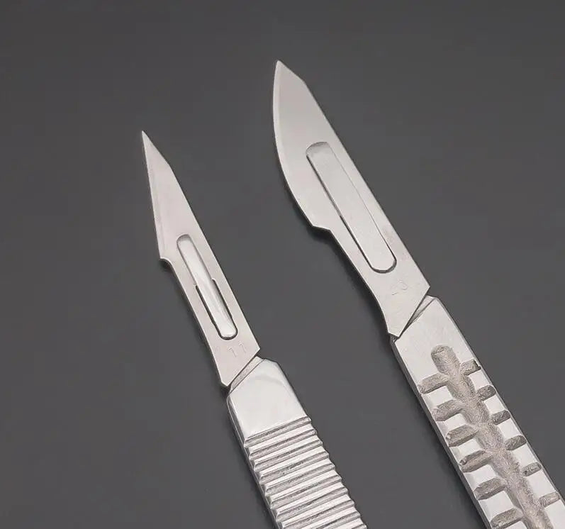 100Pcs Surgical Scalpel Blades Set - Sterilized Medical Grade Blades with Handle for Precision Cutting